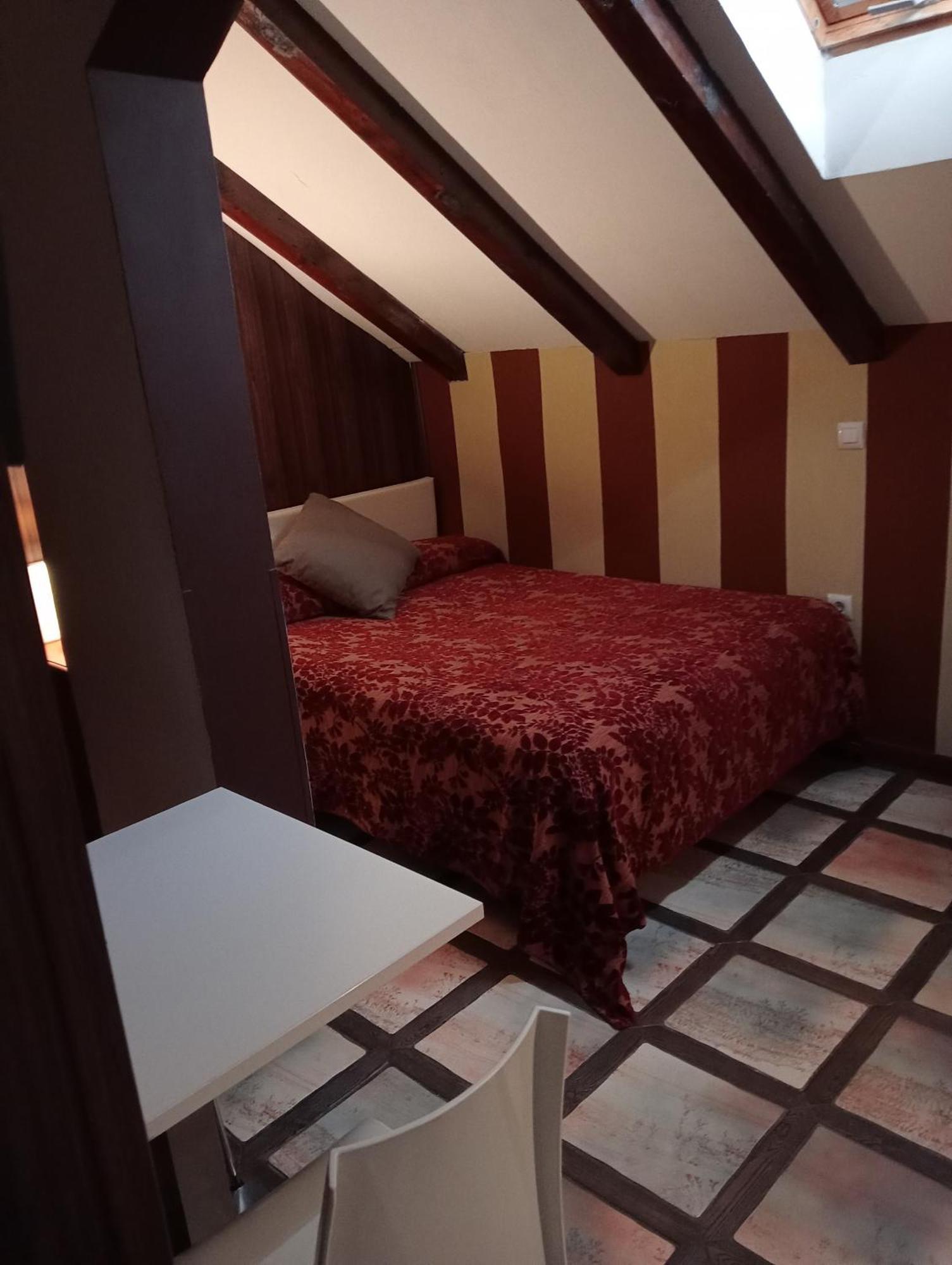 Tu Mansion Guest House Navalcarnero Room photo