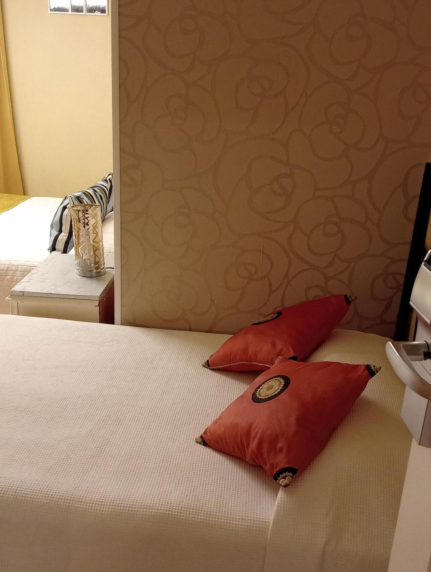 Tu Mansion Guest House Navalcarnero Room photo